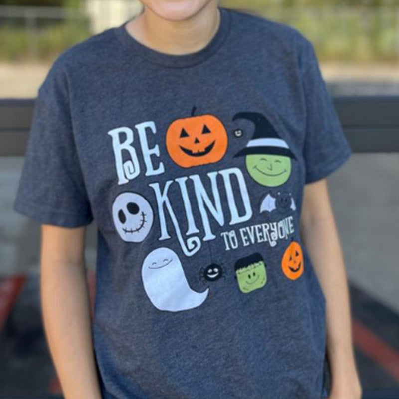 Halloween Be Kind to Everyone Short Sleeve T-shirt