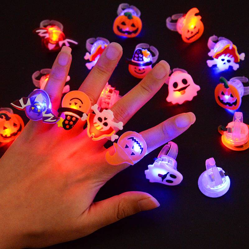 Luminous Halloween Rings & Brooches