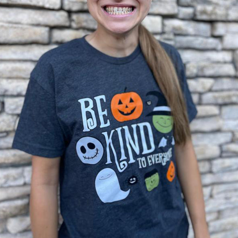 Halloween Be Kind to Everyone Short Sleeve T-shirt