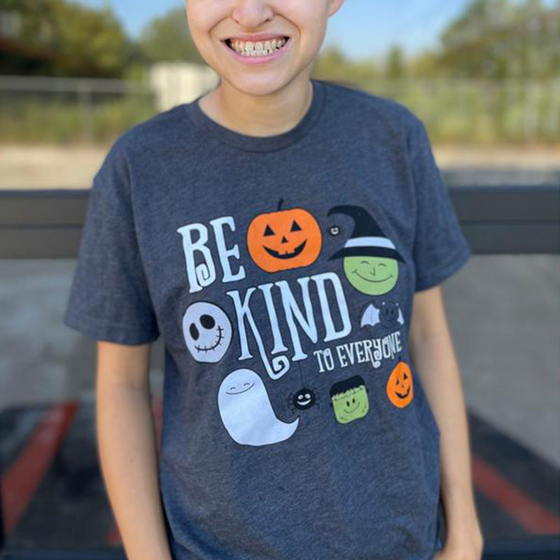 Halloween Be Kind to Everyone Short Sleeve T-shirt