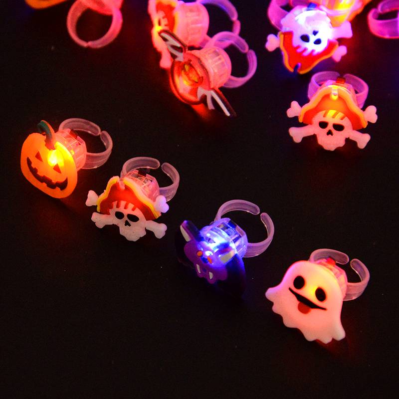 Luminous Halloween Rings & Brooches