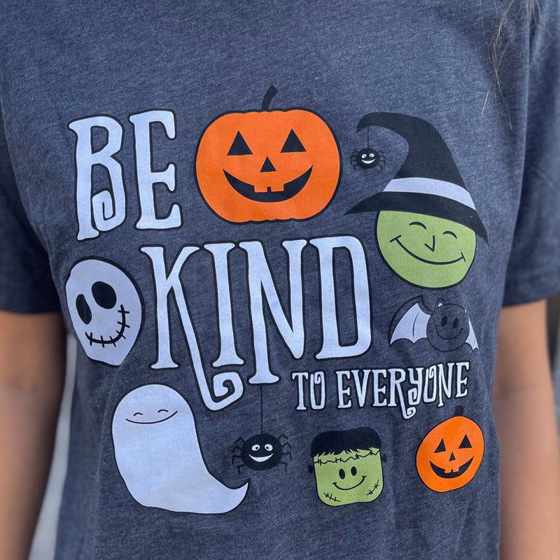 Halloween Be Kind to Everyone Short Sleeve T-shirt