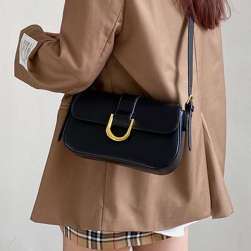 Versatile crossbody leather bag